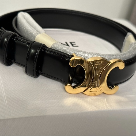 Celine triomphe medium belt in black calfskin. - Picture 1 of 3